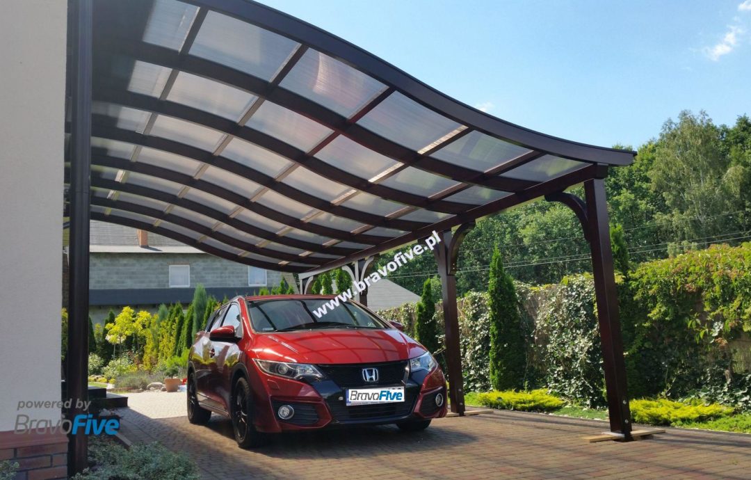 carport wiata z drewna klejonego, nowoczesna wiata garażowa, zadaszenie tarasu