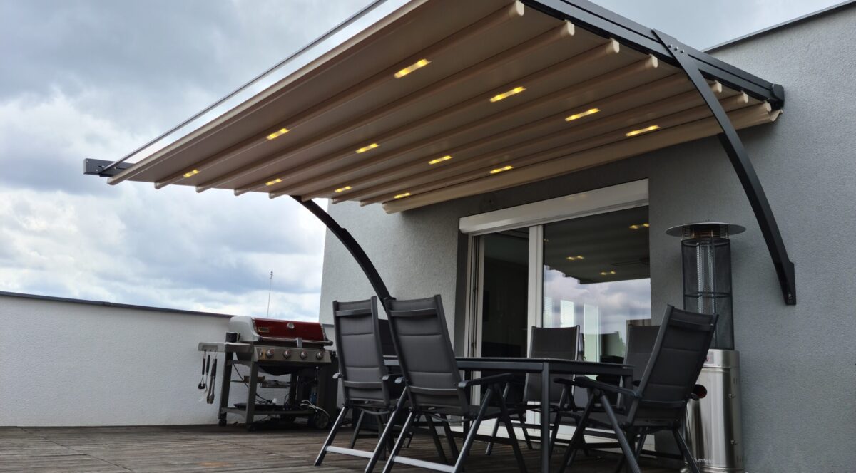 pergola z ruchomym dachem model MN!, pergola otwierana, pergola aluminiowa, pergola ogrodowa, pergola szczecin, pergole, nowoczesne zadaszenia tarasu, zadaszenie tarasu aluminiowe, zadaszenie tarasu otwierane