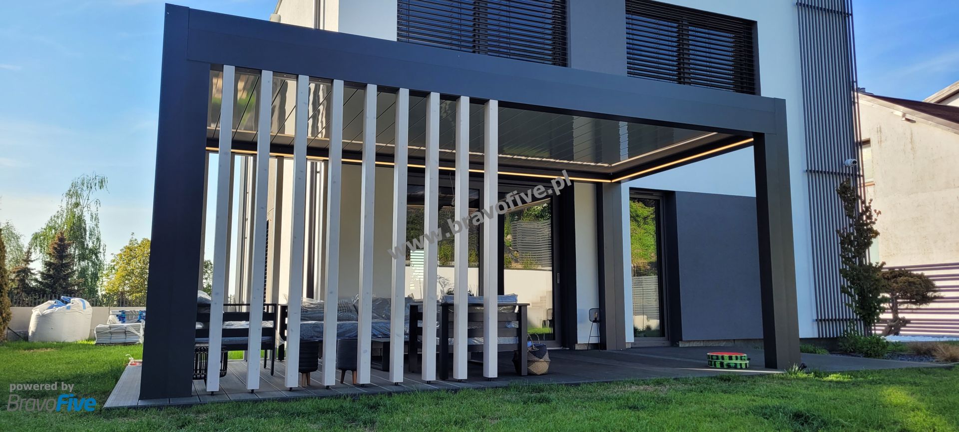 Pergola lamelowa &ndash; realizacja BravoFive