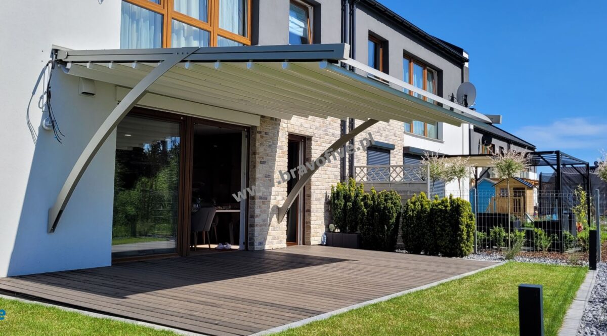 pergola z ruchomym dachem model MN!, pergola otwierana, pergola aluminiowa, pergola ogrodowa, pergola szczecin, pergole, nowoczesne zadaszenia tarasu, zadaszenie tarasu aluminiowe, zadaszenie tarasu otwierane