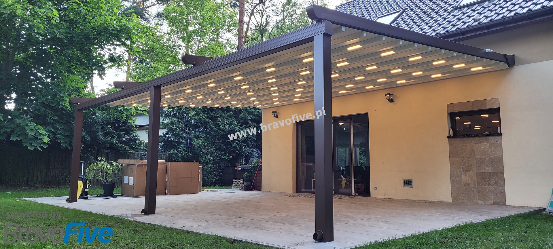 Pergola aluminiowa z otwieranym dachem Pergola aluminiowa z otwieranym dachem