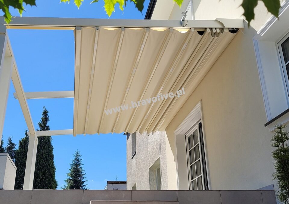 Otwierany dach pergoli aluminiowej - realizacja Szczecin