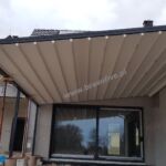 nowoczesne zadaszenie tarasu-pergola aluminiowa z otwieranym dachem-zadaszenie tarasu z ruchomym dachem