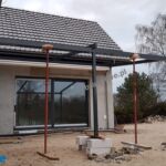 zadaszenie tarasu z otwieranym dachem- pergola tarasowa- zadaszenie tarasu aluminiowe- nowoczesne zadaszenie tarasu