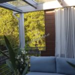 nowoczesne zadaszenie tarasu-pergola tarasowa, ścianka żaluzjowa, dach szklany, firany do zadaszenia nowoczesne zadaszenie tarasu-pergola tarasowa, ścianka żaluzjowa, dach szklany, firany do zadaszenia