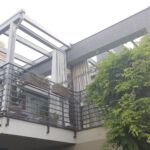 nowoczesne zadaszenie tarasu-pergola tarasowa, ścianka żaluzjowa, dach szklany, firany do zadaszenia nowoczesne zadaszenie tarasu-pergola tarasowa, ścianka żaluzjowa, dach szklany, firany do zadaszenia