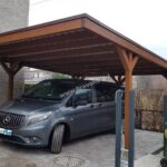nowoczesna wiata garażowa - carport z drewna - drewniana wiata garażowa