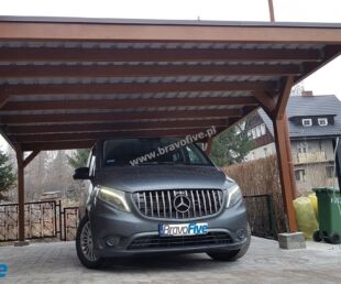 nowoczesna wiata garażowa - carport z drewna - drewniana wiata garażowa