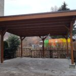 nowoczesna wiata garażowa - carport z drewna - drewniana wiata garażowa