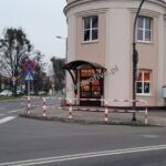zadaszenie wejścia, zadaszenie drzwi wejściowych, zadaszenie drzwi z drewna, ekskluzywne zadaszenie wejścia, zadaszenie drzwi z poliwęglanu