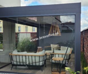 pergola lamelowa AEROLUX z otwieranym dachem